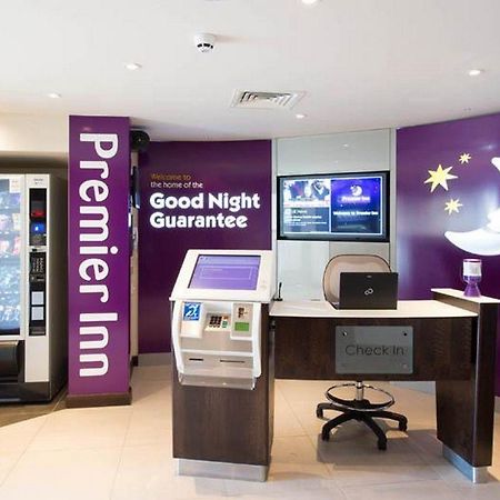 Premier Inn Leek Town Centre المظهر الخارجي الصورة