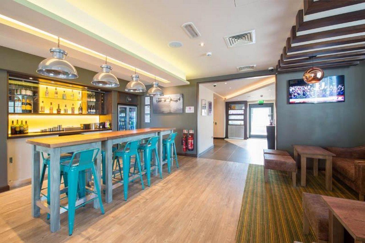 Premier Inn Leek Town Centre المظهر الخارجي الصورة