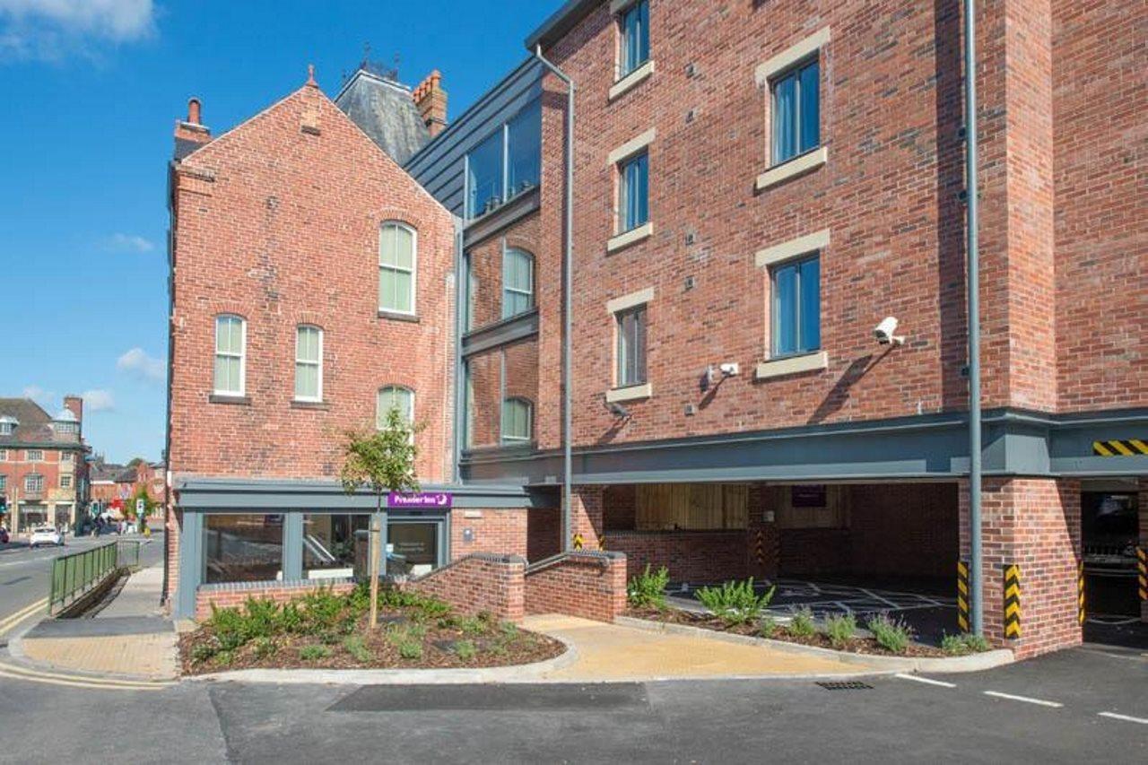 Premier Inn Leek Town Centre المظهر الخارجي الصورة