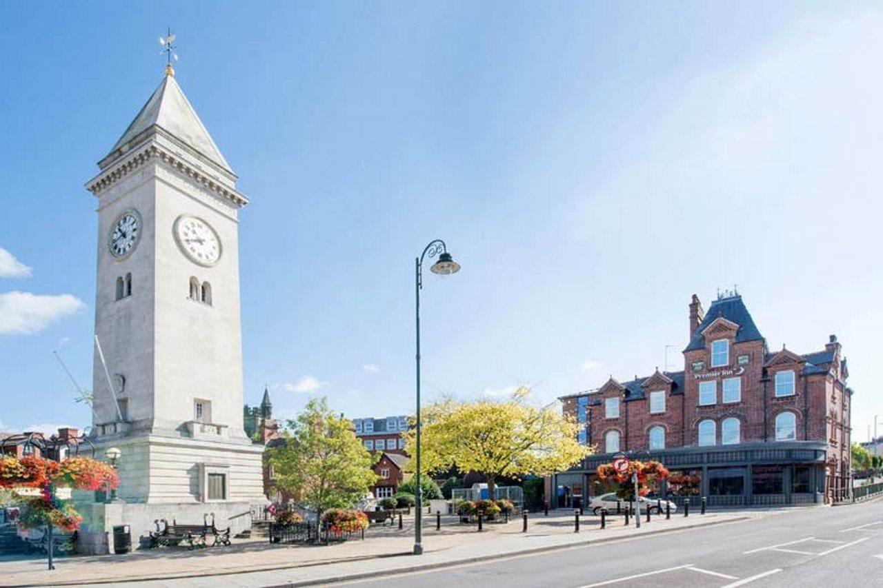Premier Inn Leek Town Centre المظهر الخارجي الصورة